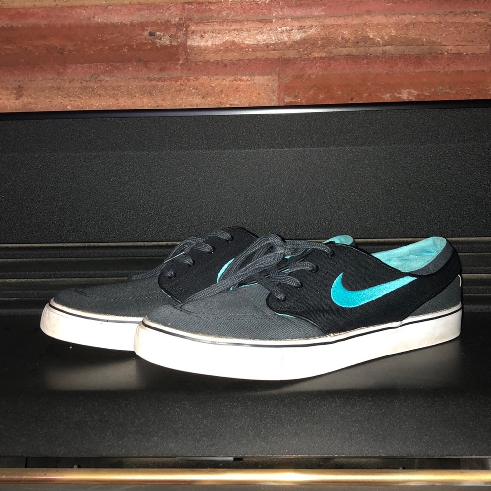 Nike Janowski Shoes size 9